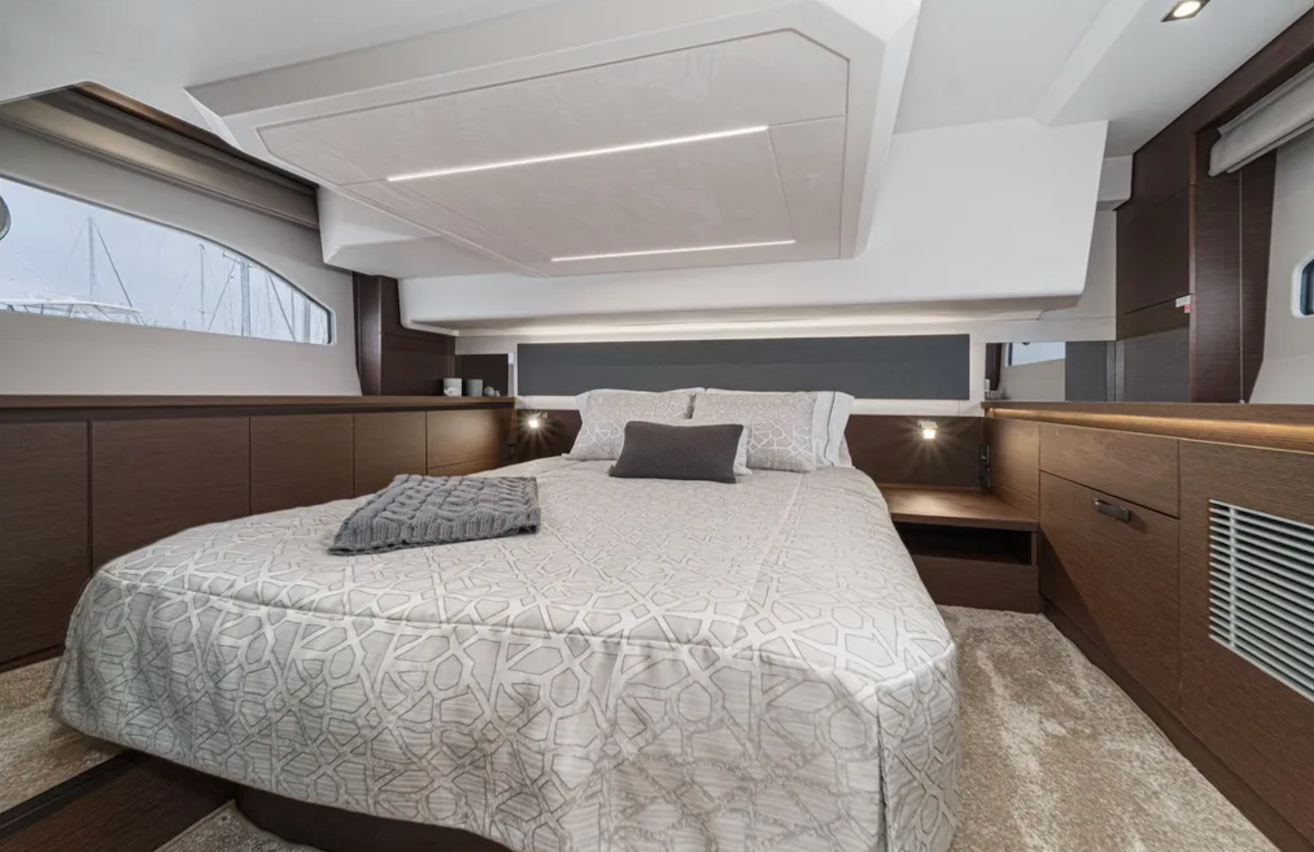 Yacht Prestige 420| 42' 2021