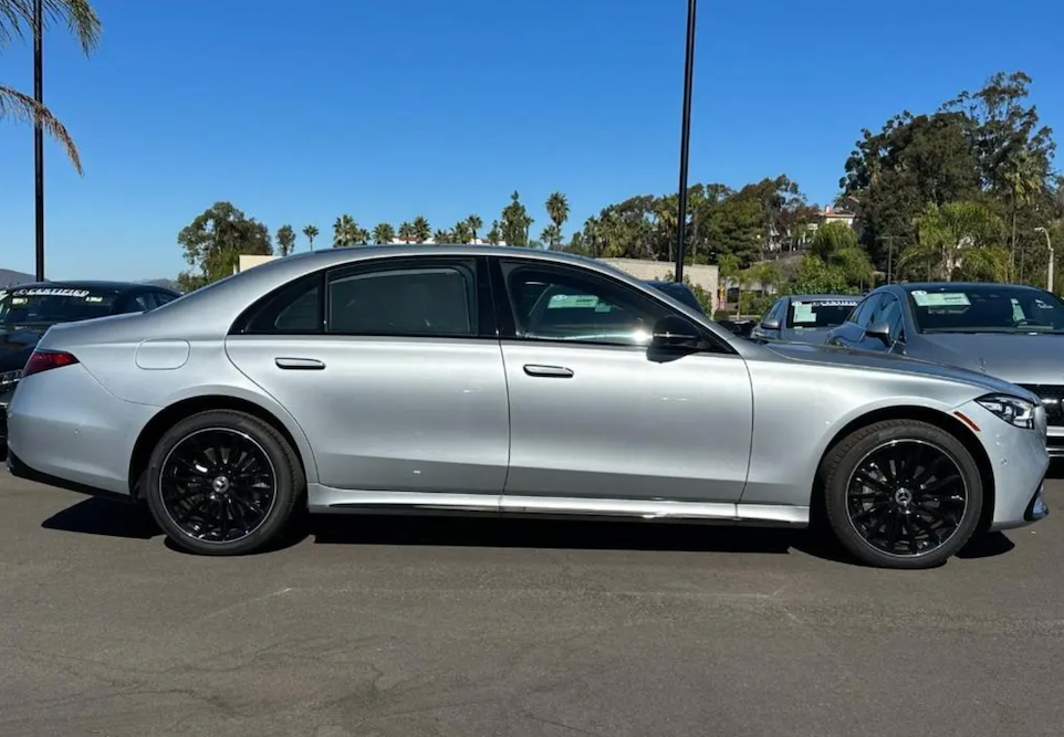 Mercedes-Benz S-Class 2025