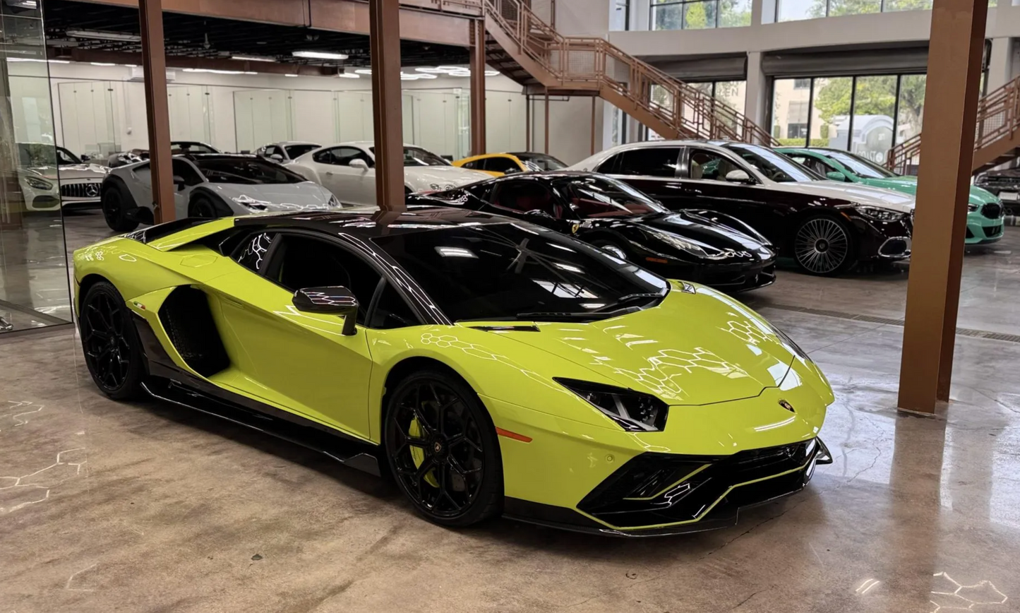 Lamborghini Aventador
